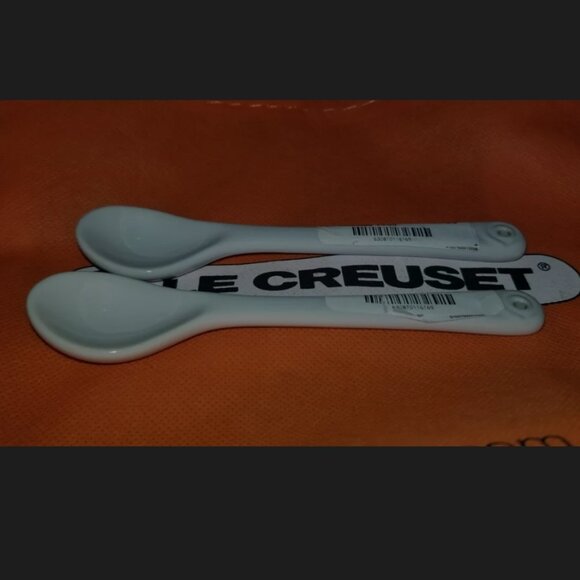 Le Creuset White Stoneware Ceramic Café Sugar Spoon Teaspoon ~ Set of 2 ~ New - Picture 1 of 2
